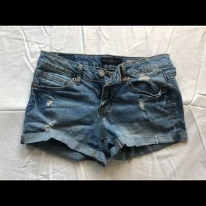 Short Distressed Regular Waisted Jean Shorts
